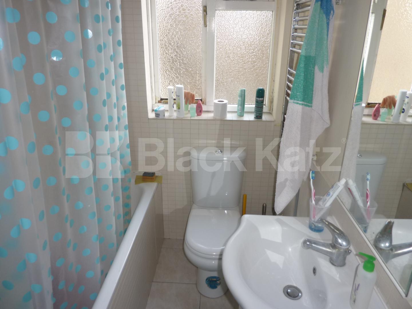 			NEW INSTRUCTION!, 1 Bedroom, 1 bath, 1 reception Flat			 Ashmore Road, QUEENS PARK